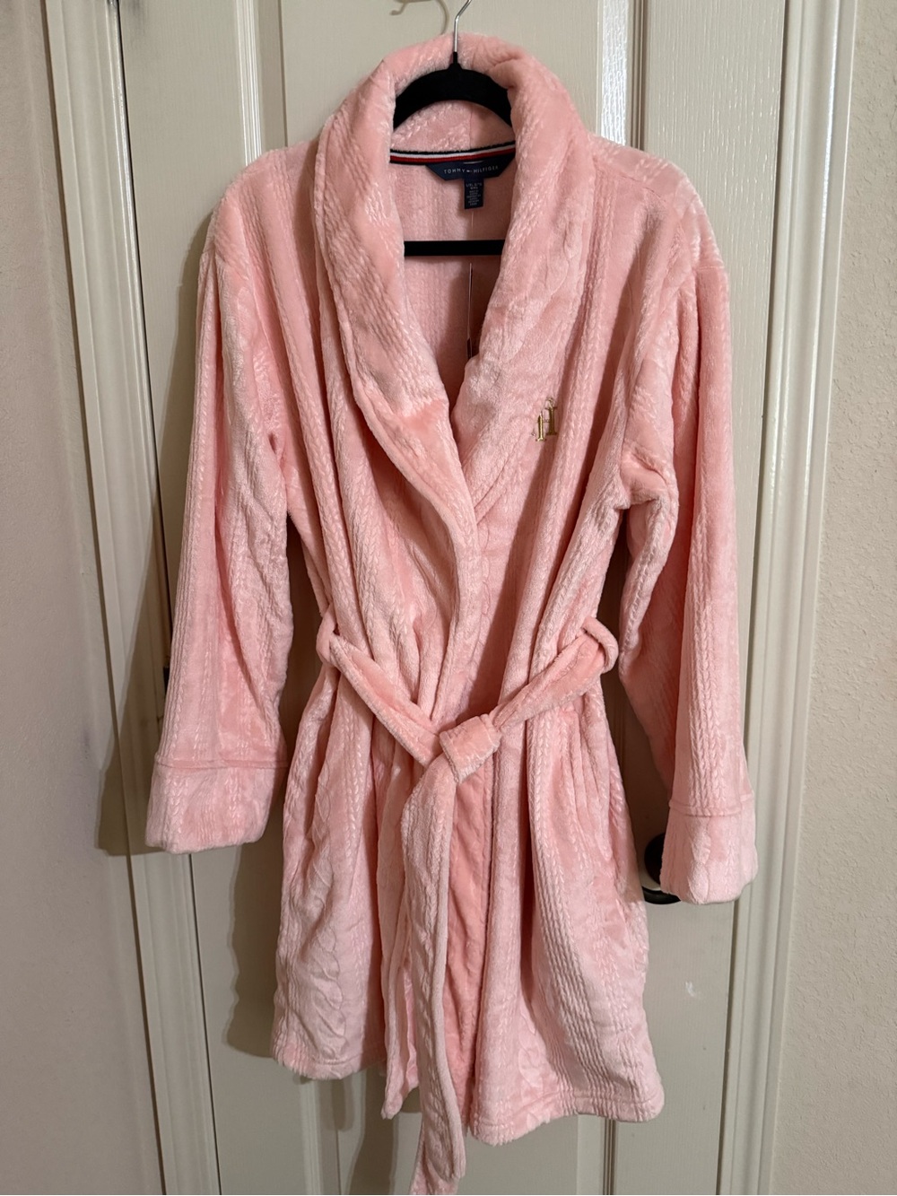 Tommy Hilfiger Plush Shawl Collar Robe in Soft Pink